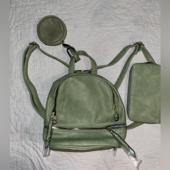 Pistachio Green Backpack with Coin Purse and Matching Wallet - New - Picture 2 of 7